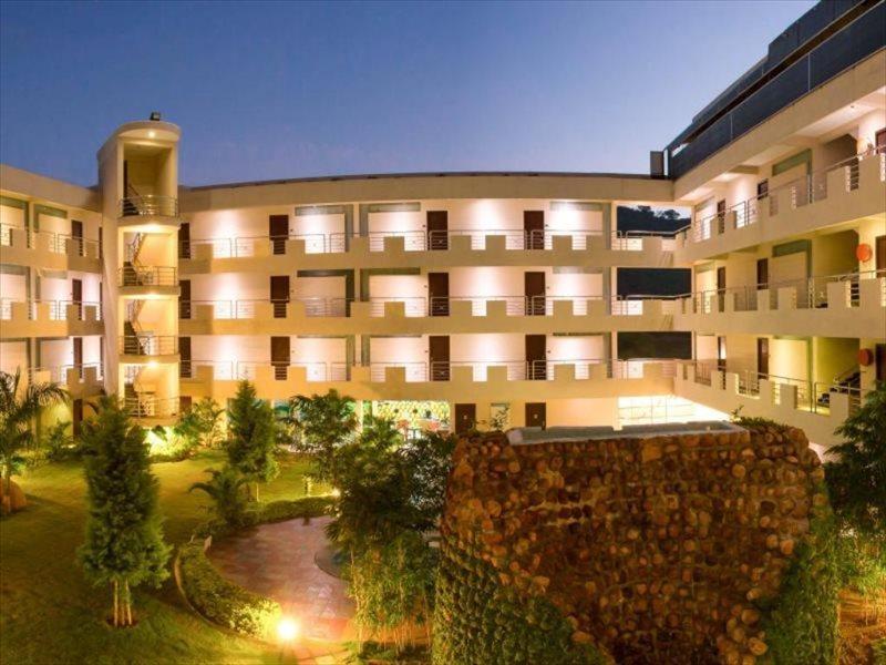 Hotel Sterling Yelagiri Exterior foto