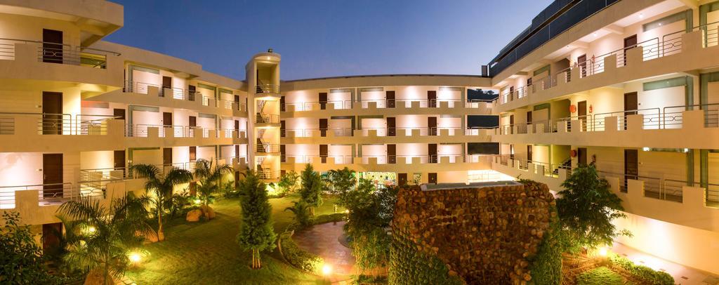 Hotel Sterling Yelagiri Exterior foto